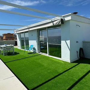 Fabulous Front Sea Penthouse